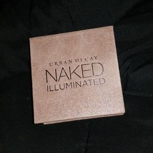 Urban Decay Naked Iluminated Shimmer
